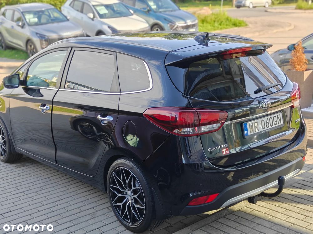 Kia Carens - 6