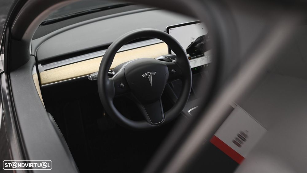 Tesla Model Y Tração Traseira - 39