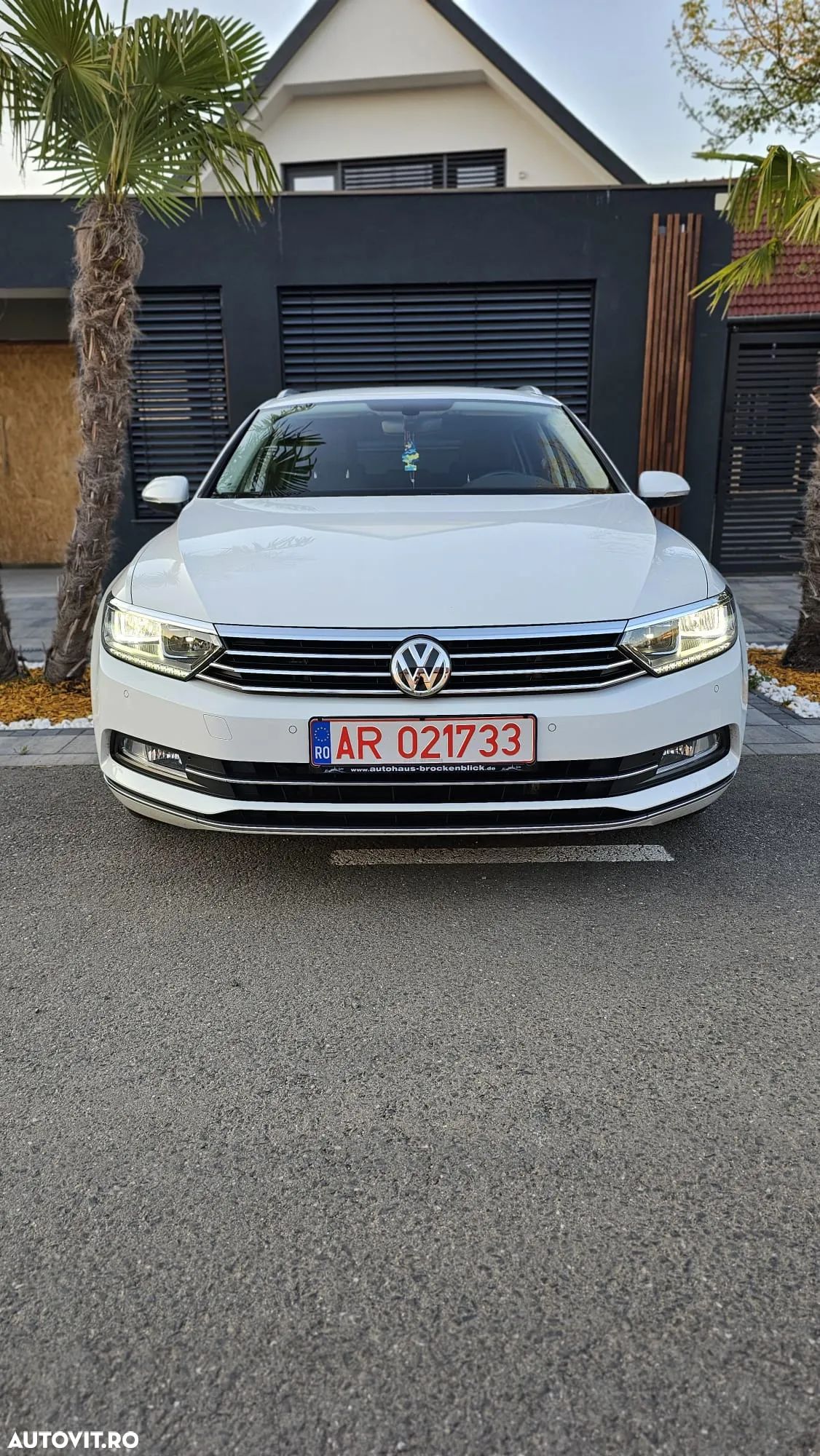 Volkswagen Passat Variant 2.0 TDI DSG (BlueMotion Technology) Highline - 1