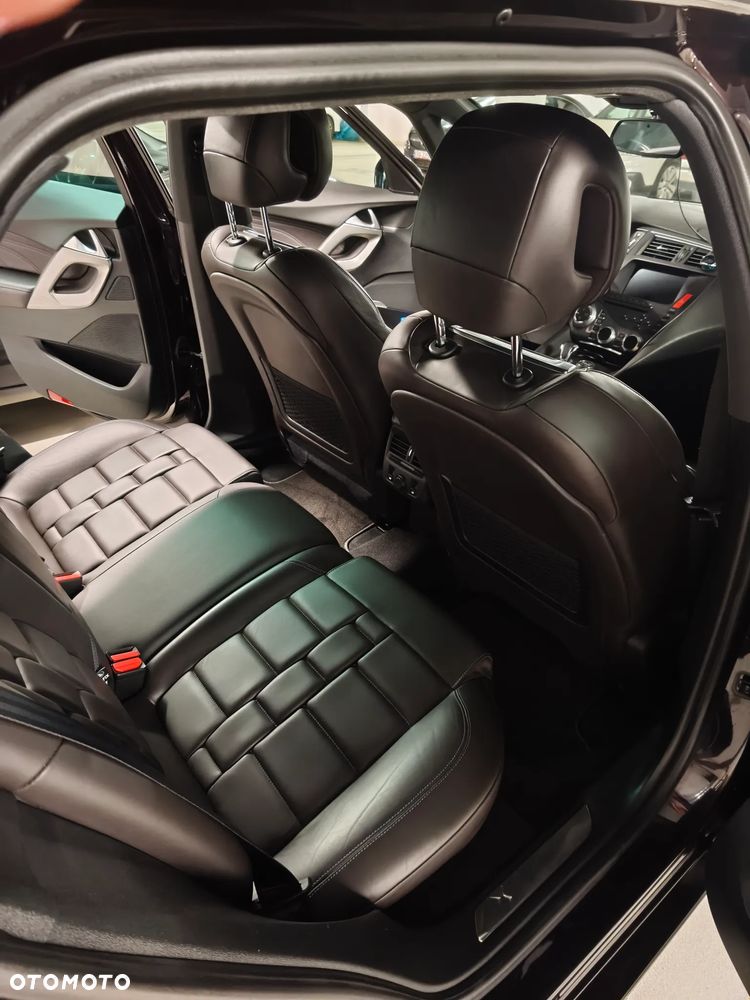 Citroën DS5 2.0 HDi Hybrid4 SportChic MCP - 19