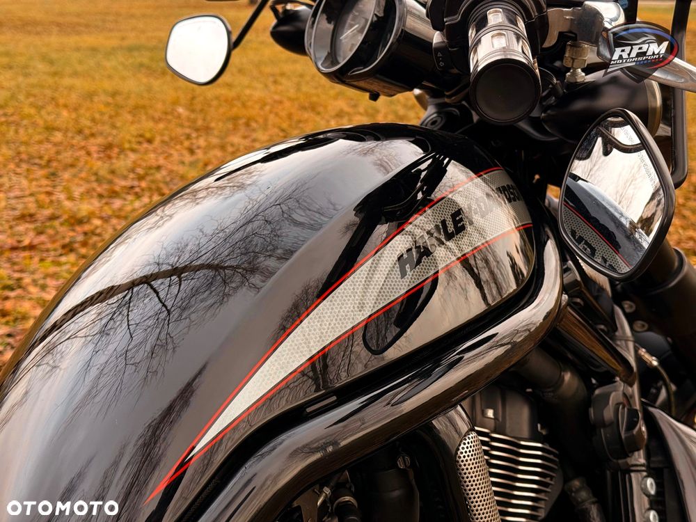 Harley-Davidson V-Rod Night Rod - 14
