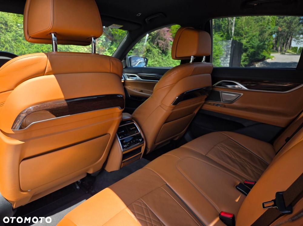 BMW Seria 7 740d xDrive mHEV sport - 11