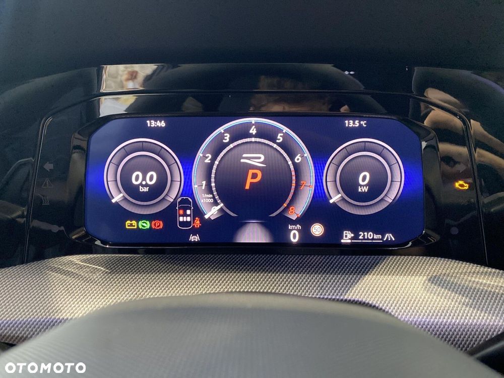 Volkswagen Golf - 34