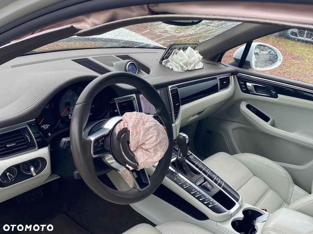 Porsche Macan S - 14
