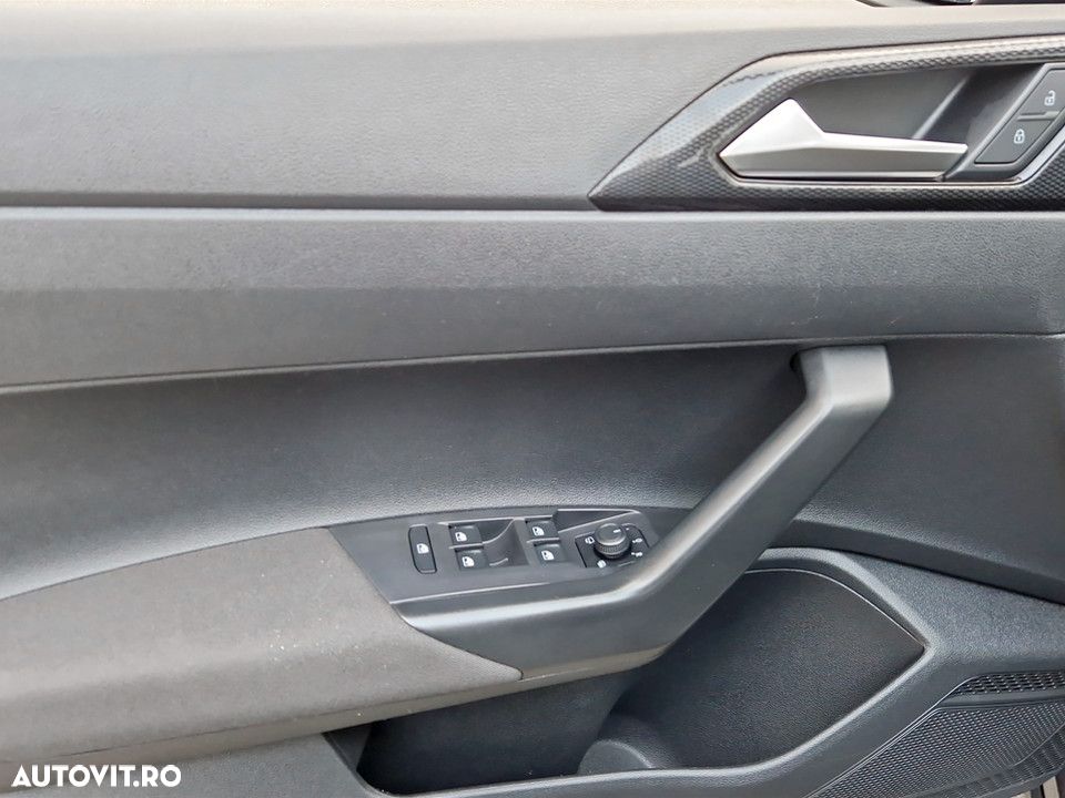 Volkswagen Taigo 1.0 TSI DSG Life - 16