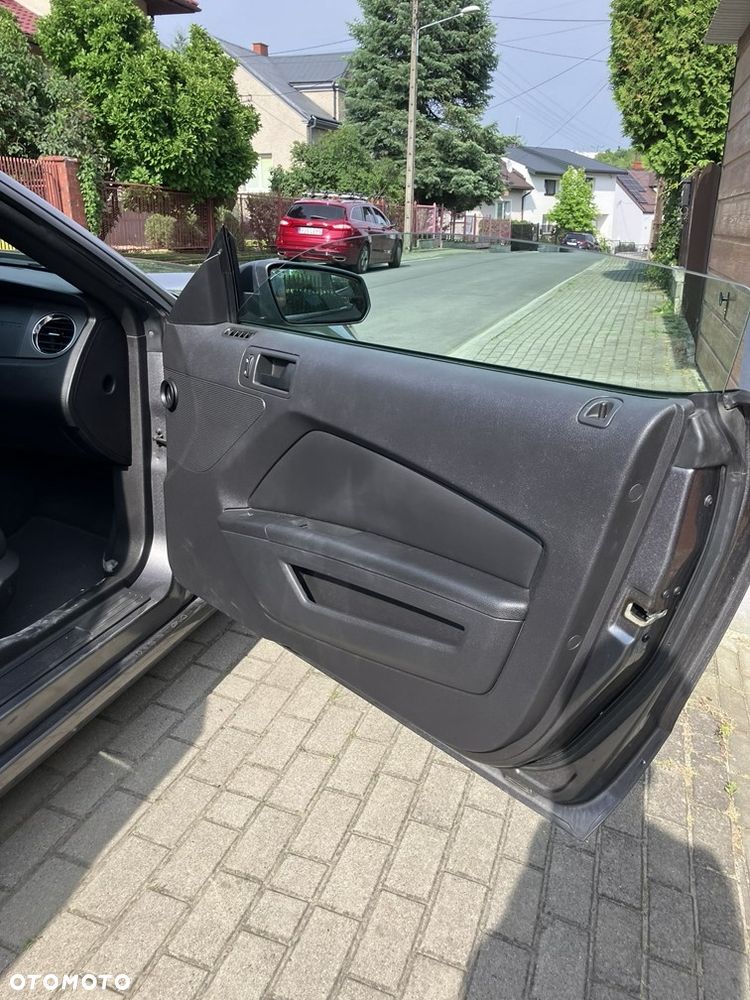 Ford Mustang 3.7 V6 - 13