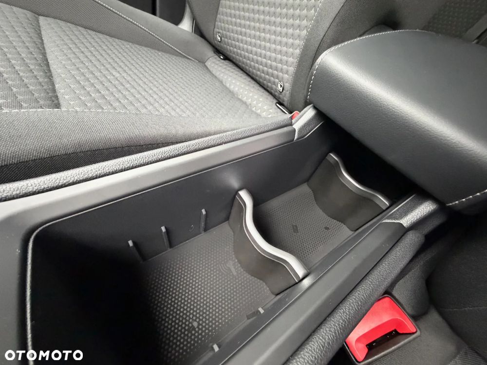 Volkswagen T-Roc 1.5 eTSI Life DSG - 11