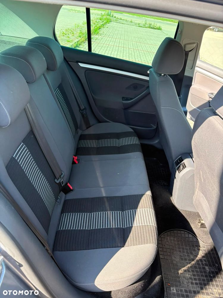 Volkswagen Golf 1.6 United - 11