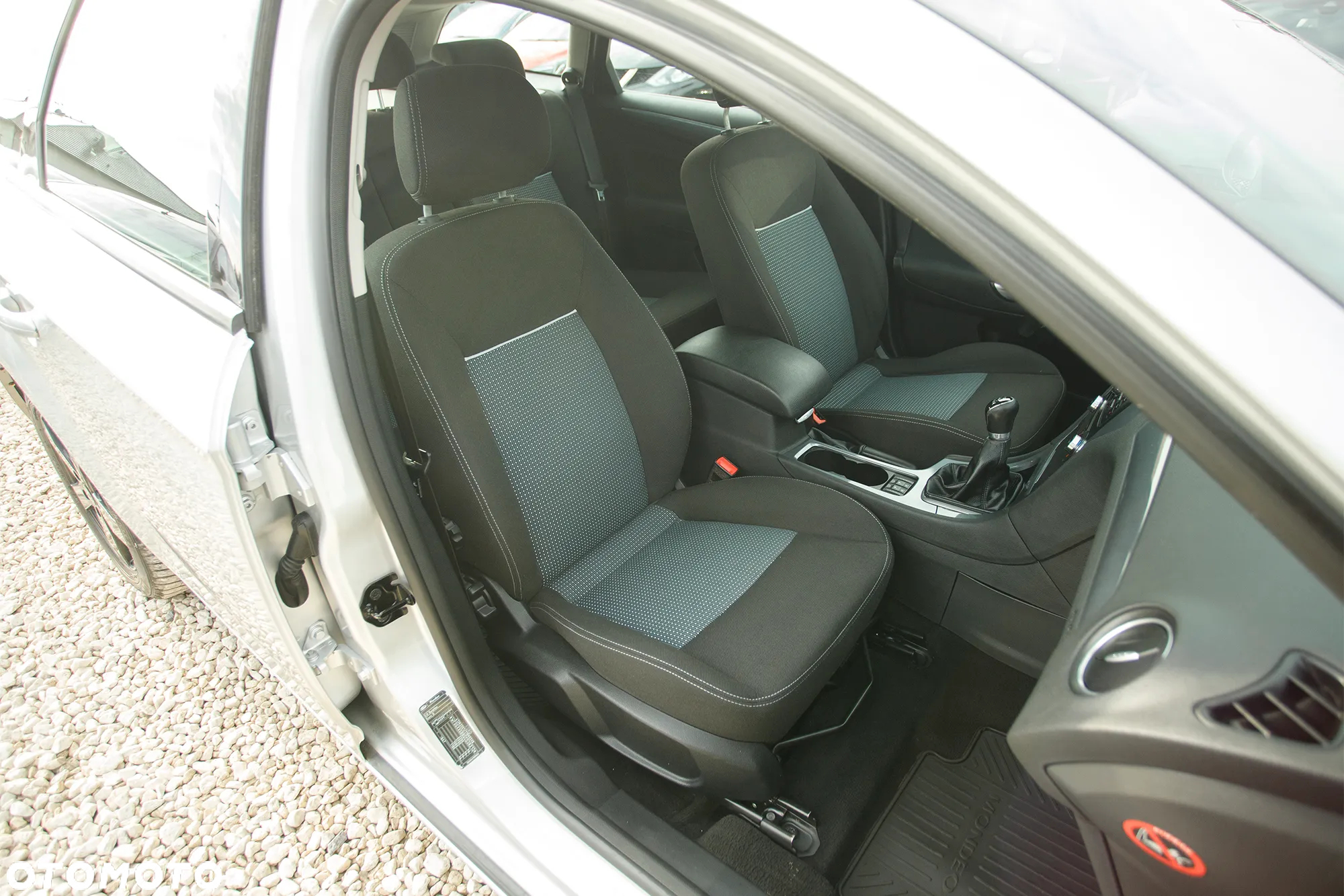 Ford Mondeo 2.0 FF Titanium - 31