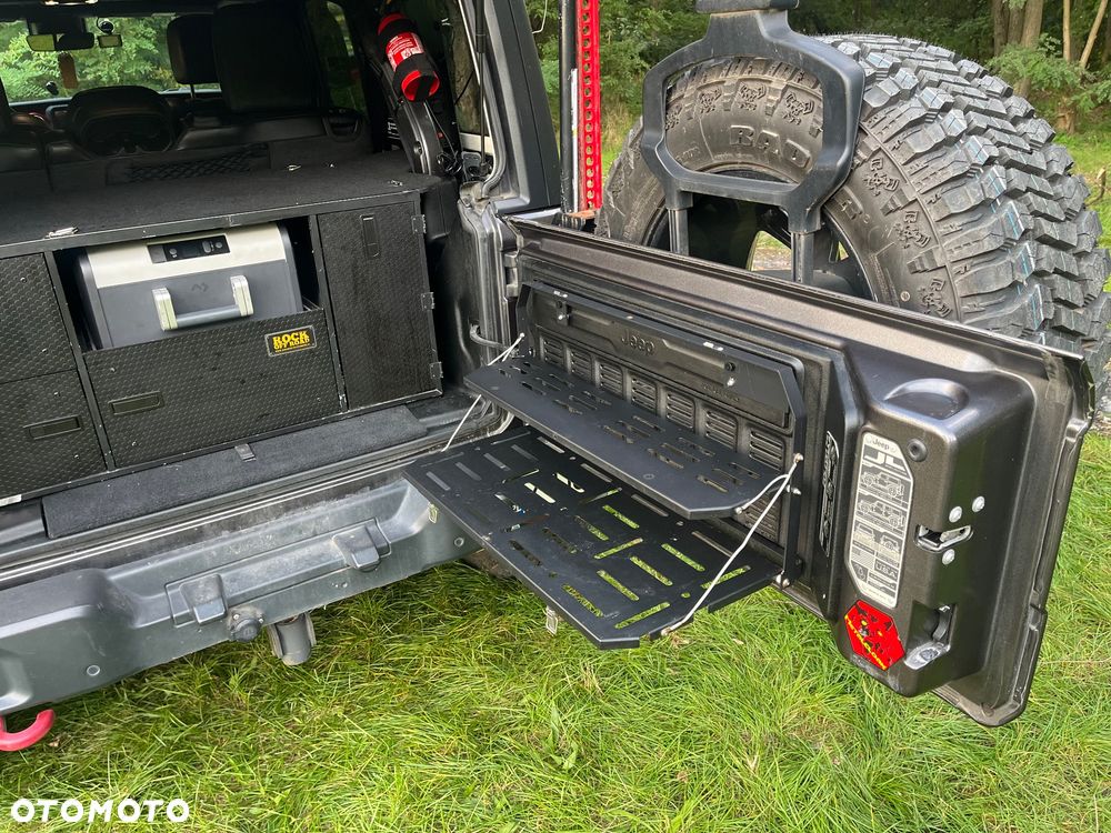Jeep Wrangler - 10