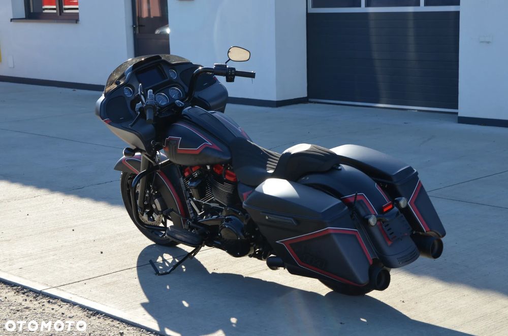 Harley-Davidson Touring Road Glide - 9