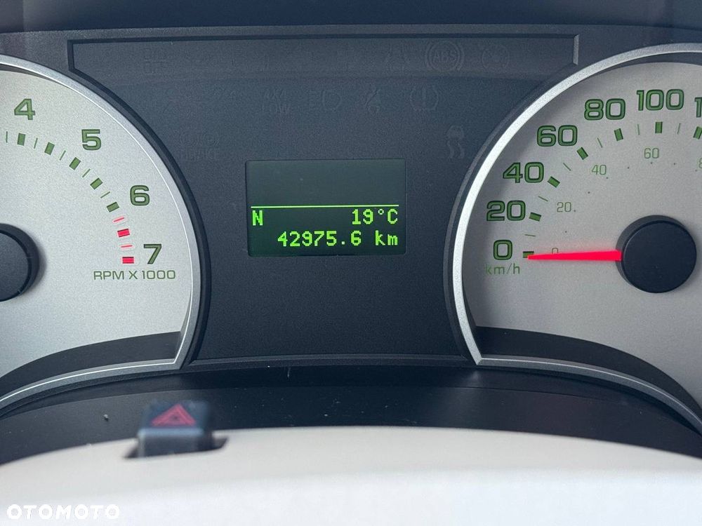 Ford Explorer 4.0 4WD - 15
