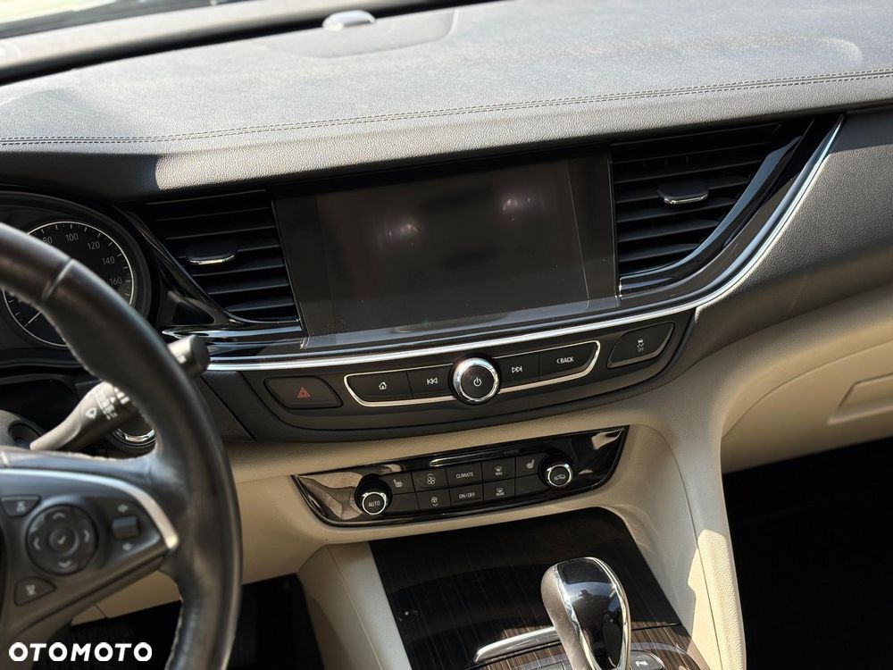 Opel Insignia - 26