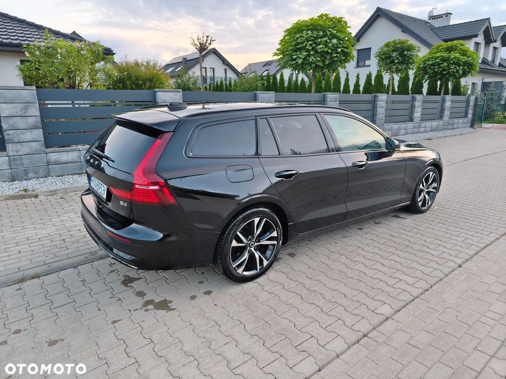 Volvo V60 B4 B DKG Ultra Dark - 7