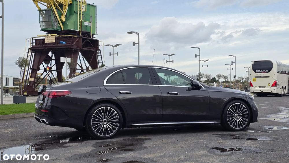 Mercedes-Benz Klasa E 220 d 4-Matic AMG - 18