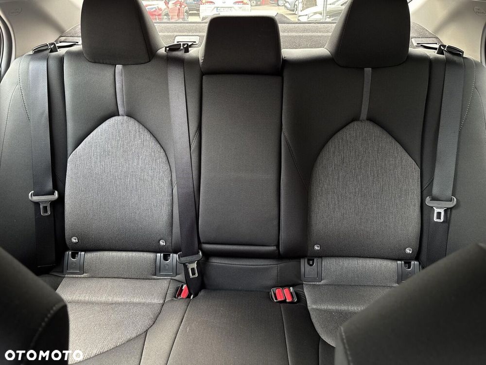 Toyota Camry 2.5 Hybrid Comfort CVT - 24