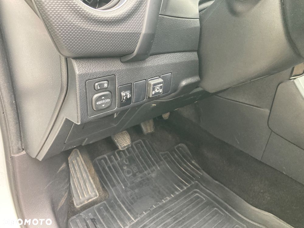 Toyota Auris - 16