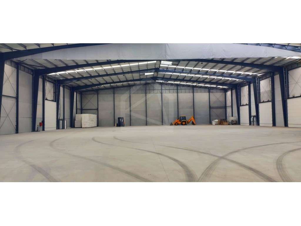ARMAZÉM INDUSTRIAL NOVO LOUROSA - Grande imagem: 2/14