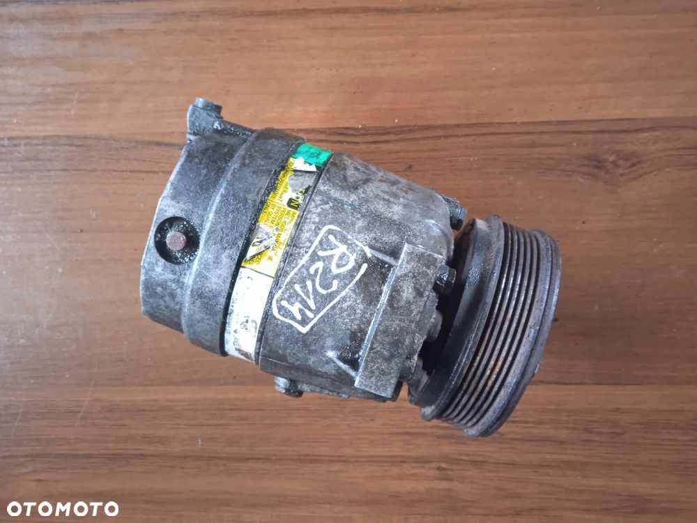Sprężarka klimatyzacji	Opel Sintra Omega Vectra B		j639 6560298 - 1
