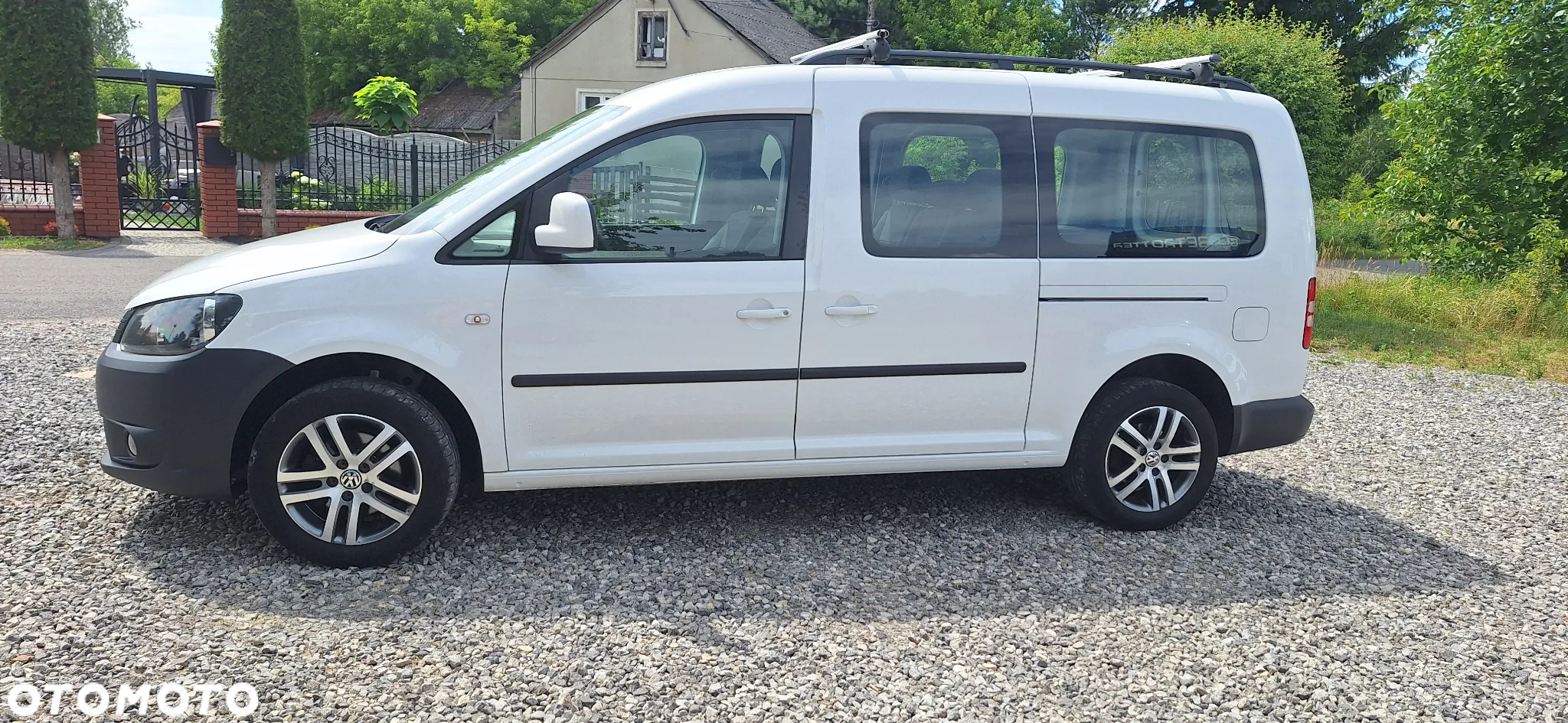 Volkswagen Caddy 1.6 TDI Comfortline DSG - 2