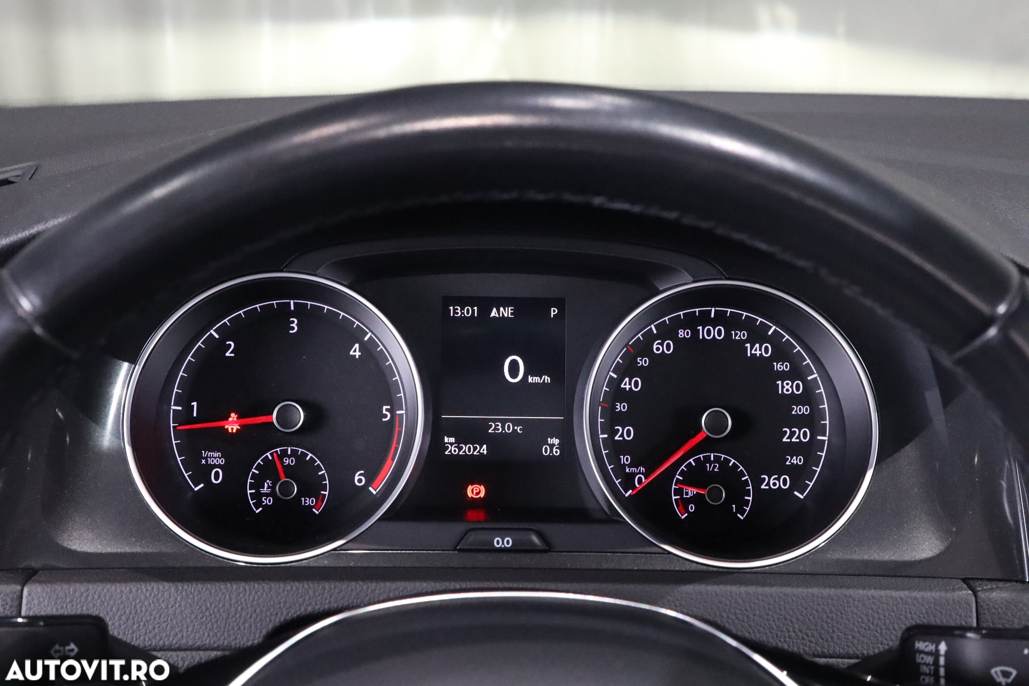 Volkswagen Golf 1.6 TDI DSG Comfortline - 8