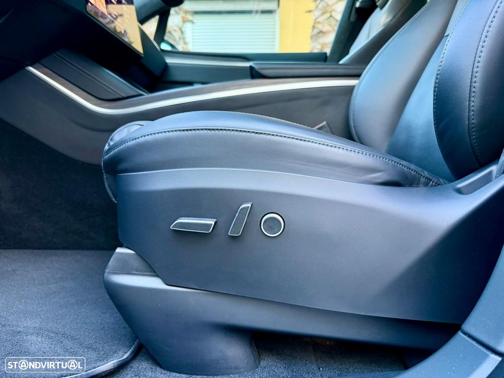 Tesla Model X Long Range AWD - 23