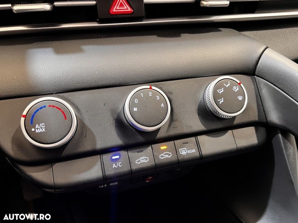 HYUNDAI Elantra 2022 — imagine 16
