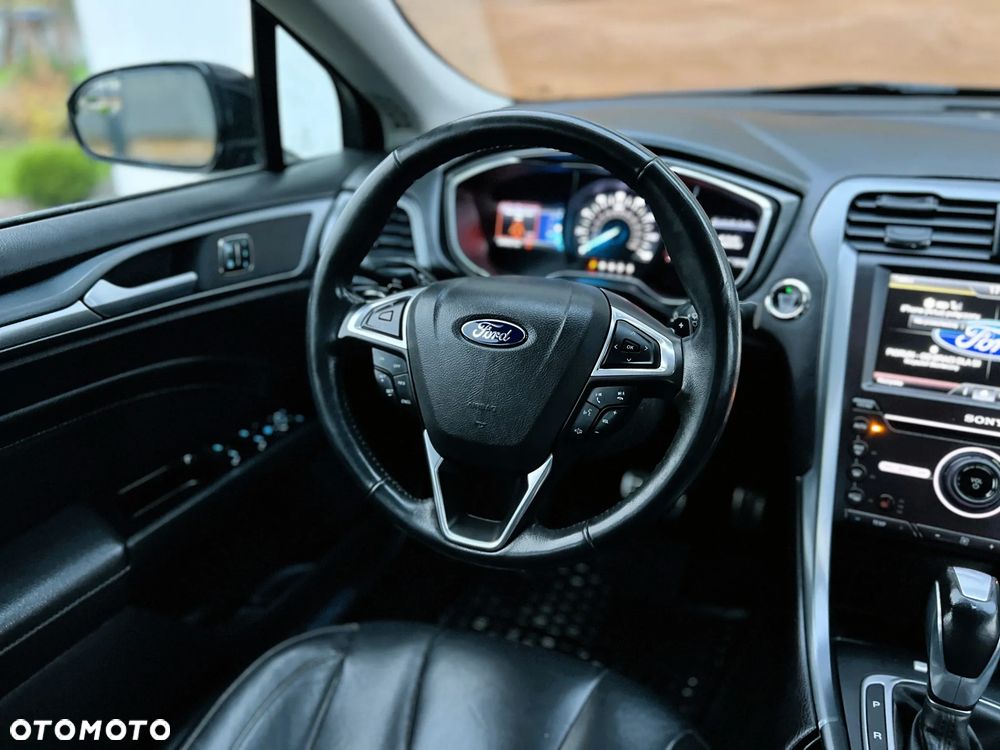 Ford Fusion 2.0 EcoBoost Titanium - 14