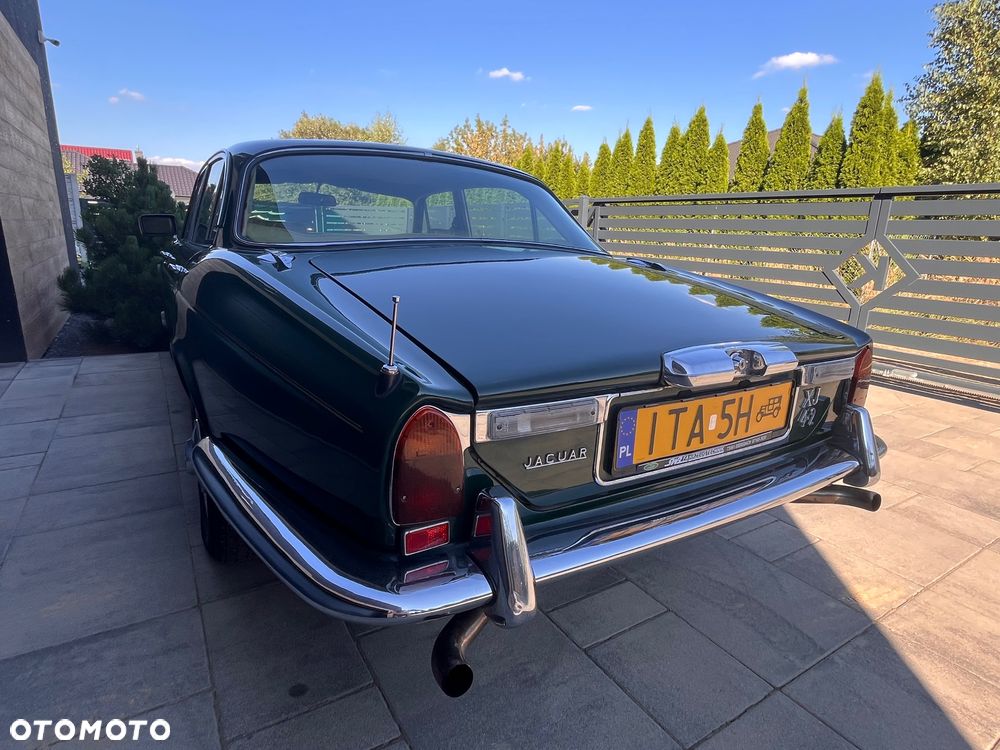 Jaguar XJ - 17