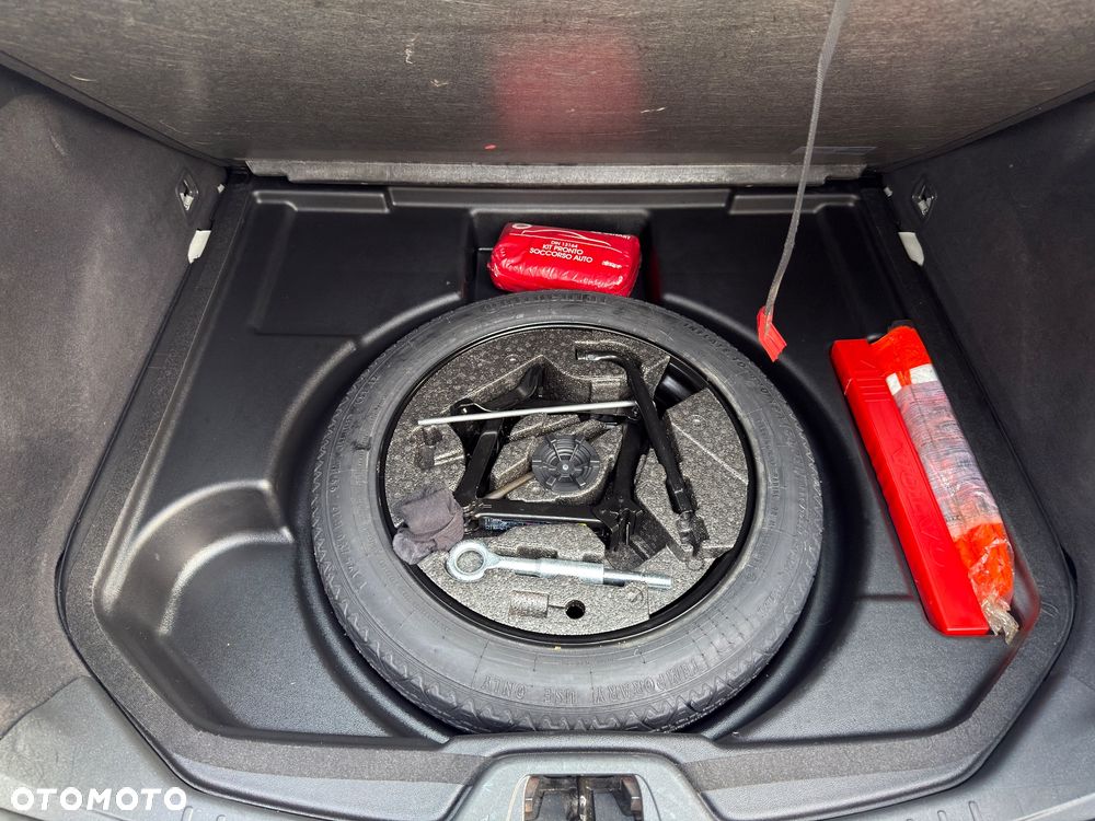 Volvo V60 D3 Drive-E Kinetic - 25