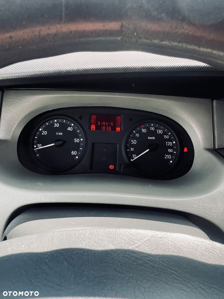 Renault TRAFIC - 12