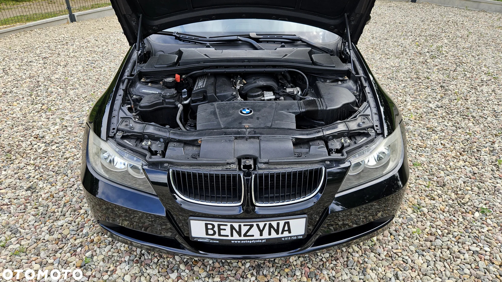 BMW Seria 3 318i Touring - 13