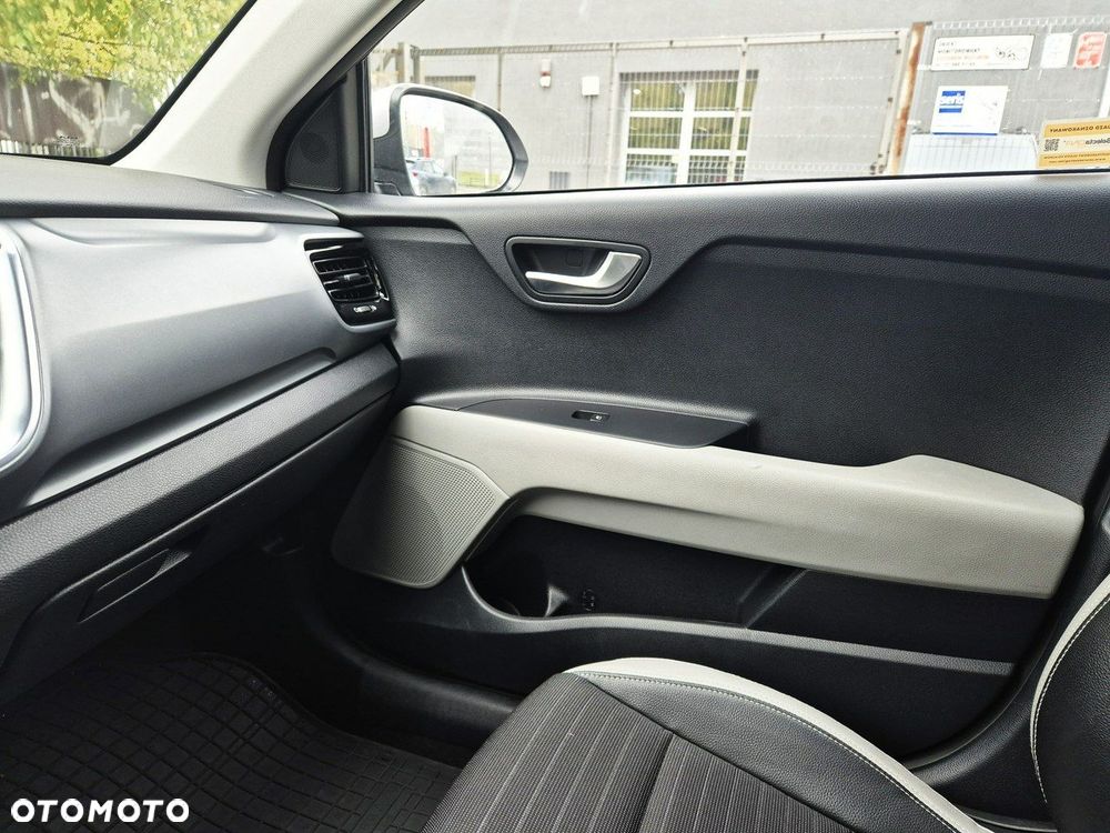 Kia Stonic 1.0 T-GDI L - 24