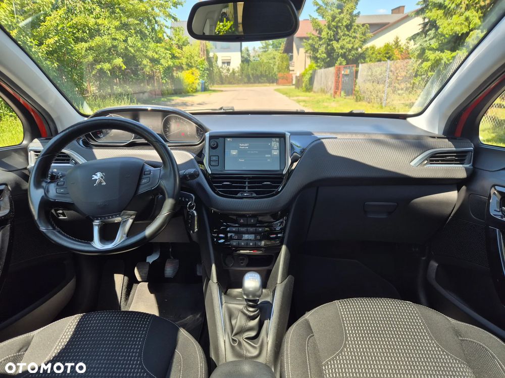Peugeot 208 - 22