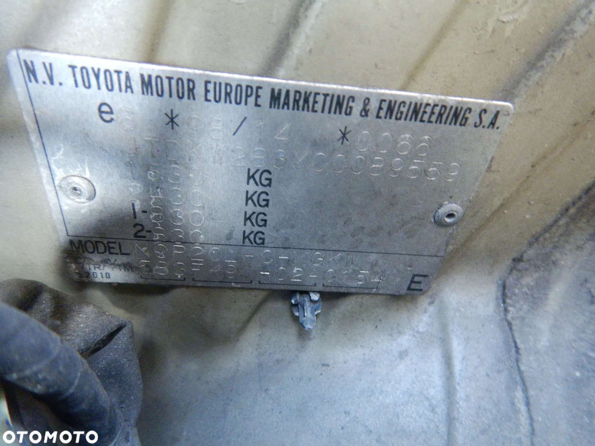 CZĘŚCI - Toyota Yaris verso 1,3VVTI 2NZ-FE 63KW 86KM 2000r. lakier 583 INDEX - 8117 - 5