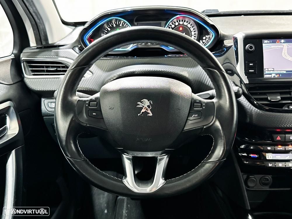 Peugeot 2008 1.2 PureTech GT Line - 21