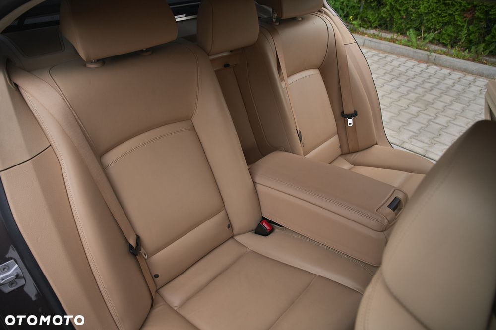 BMW Seria 7 750d xDrive - 29