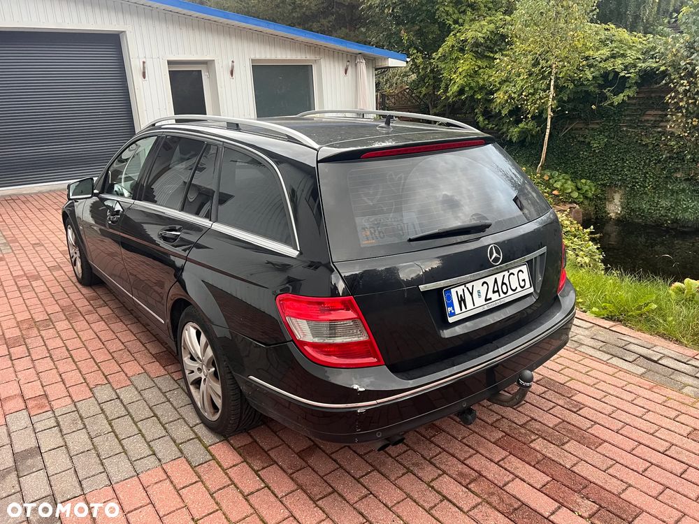 Mercedes-Benz Klasa C 180 T CGI Automatik BlueEFFICIENCY Avantgarde - 4