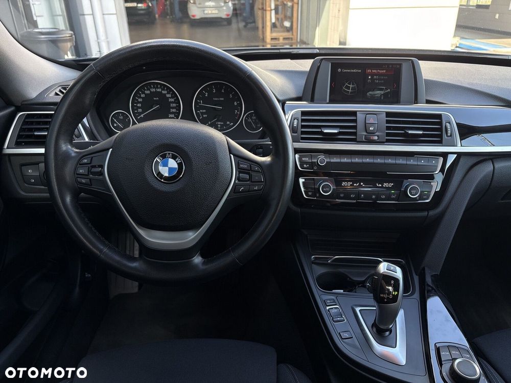 BMW 3GT 320i xDrive - 12