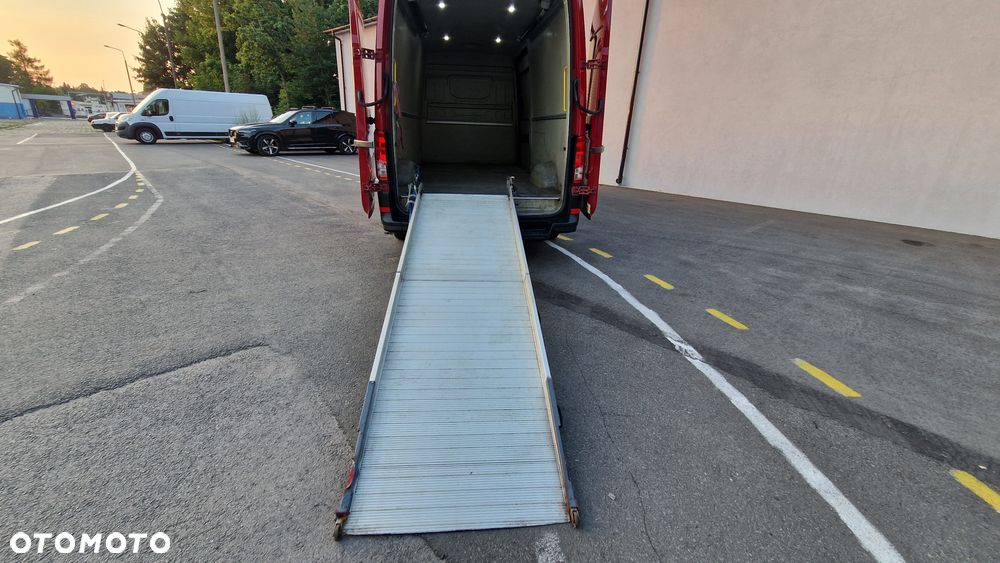 Volkswagen CRAFTER MAXI 2.0 DO PRZEWOZU KWIATÓW PODJAZD OCIEPLONA PAKA KLIMA NOWE OPONY - 19
