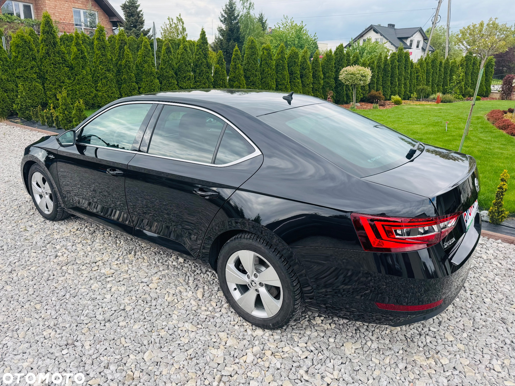 Skoda Superb 2.0 TDI 4x4 L&K DSG - 9