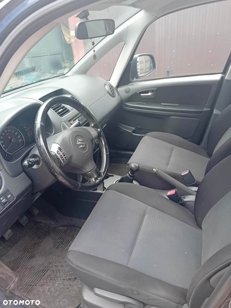 Suzuki SX4 - 7