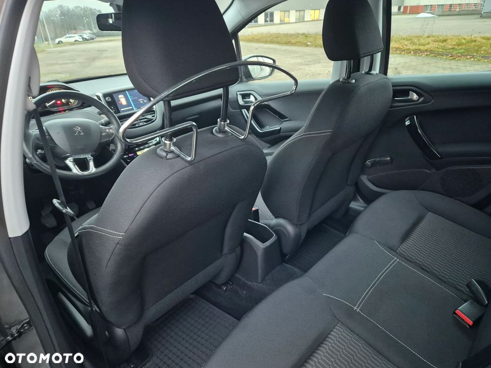 Peugeot 208 1.2 PureTech Active - 8