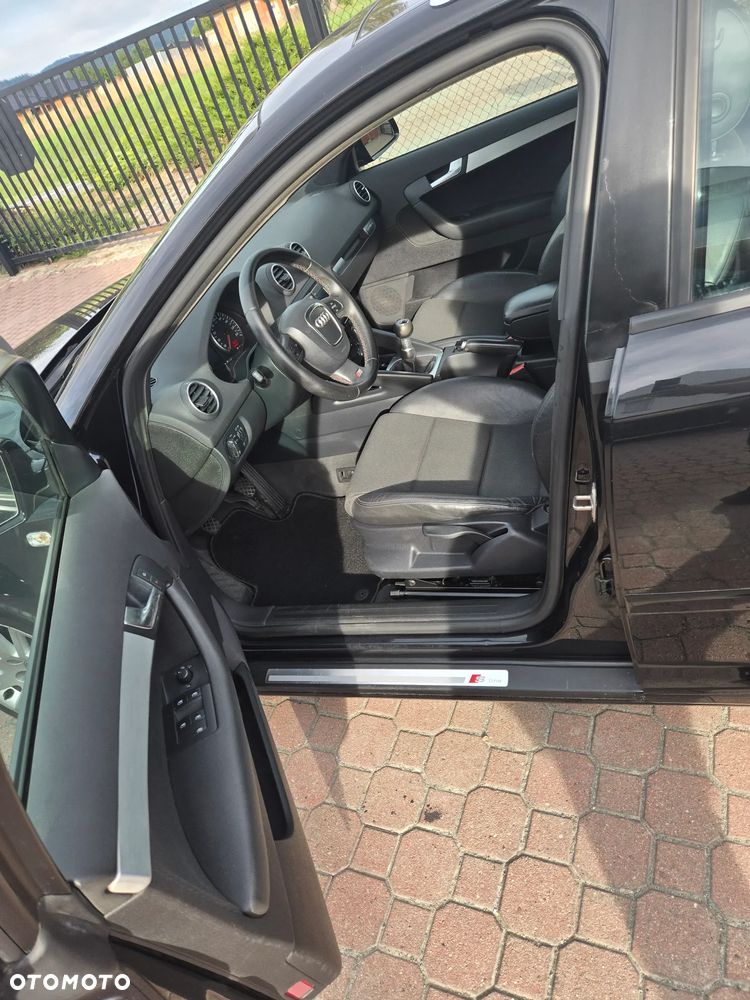 Audi A3 Sportback 2.0 TDI DPF quattro S line Sportpaket (plus) - 11