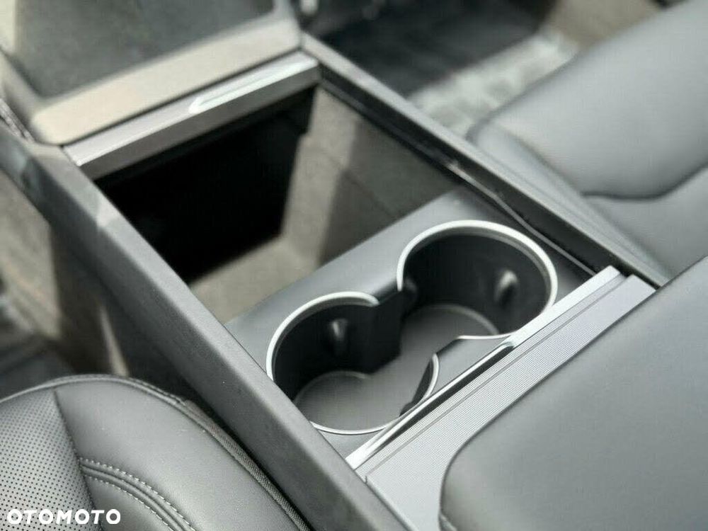 Tesla Model 3 Langstreckenbatterie Allradantrieb Dual Motor - 28