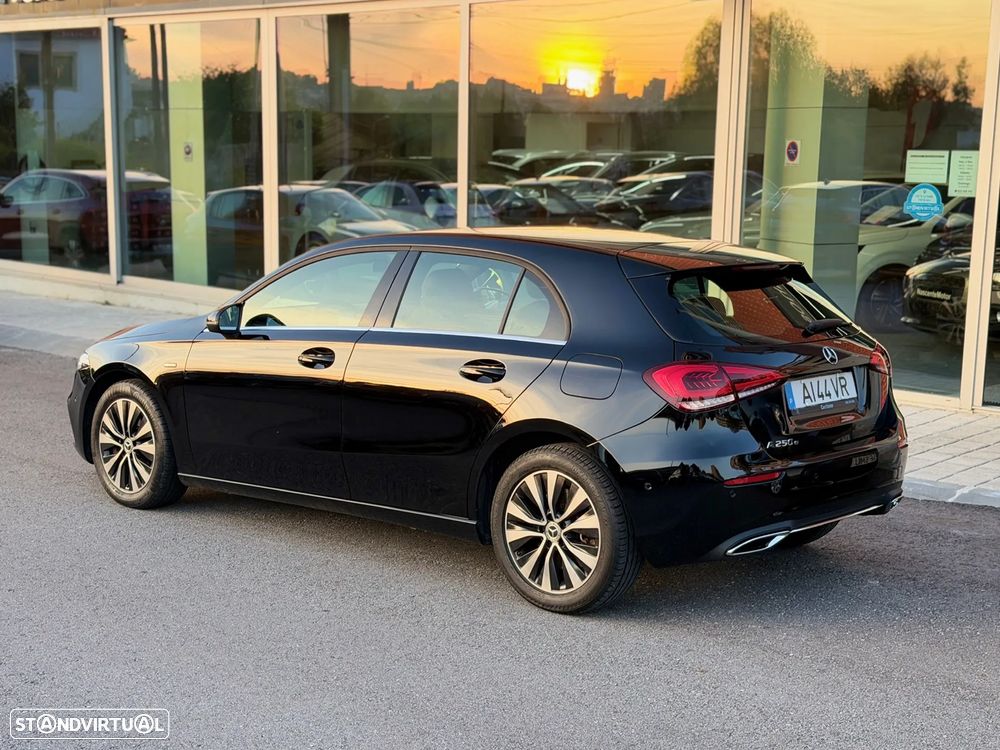Mercedes-Benz A 250 e Progressive - 12