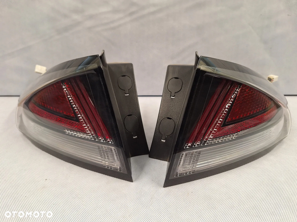 HYUNDAI IONIQ LIFT 20- LAMPA TYLNA LEWA/PRAWA LED