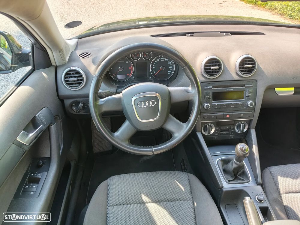 Audi A3 1.6 TDI Attraction - 12