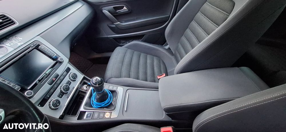 Volkswagen Passat CC - 16