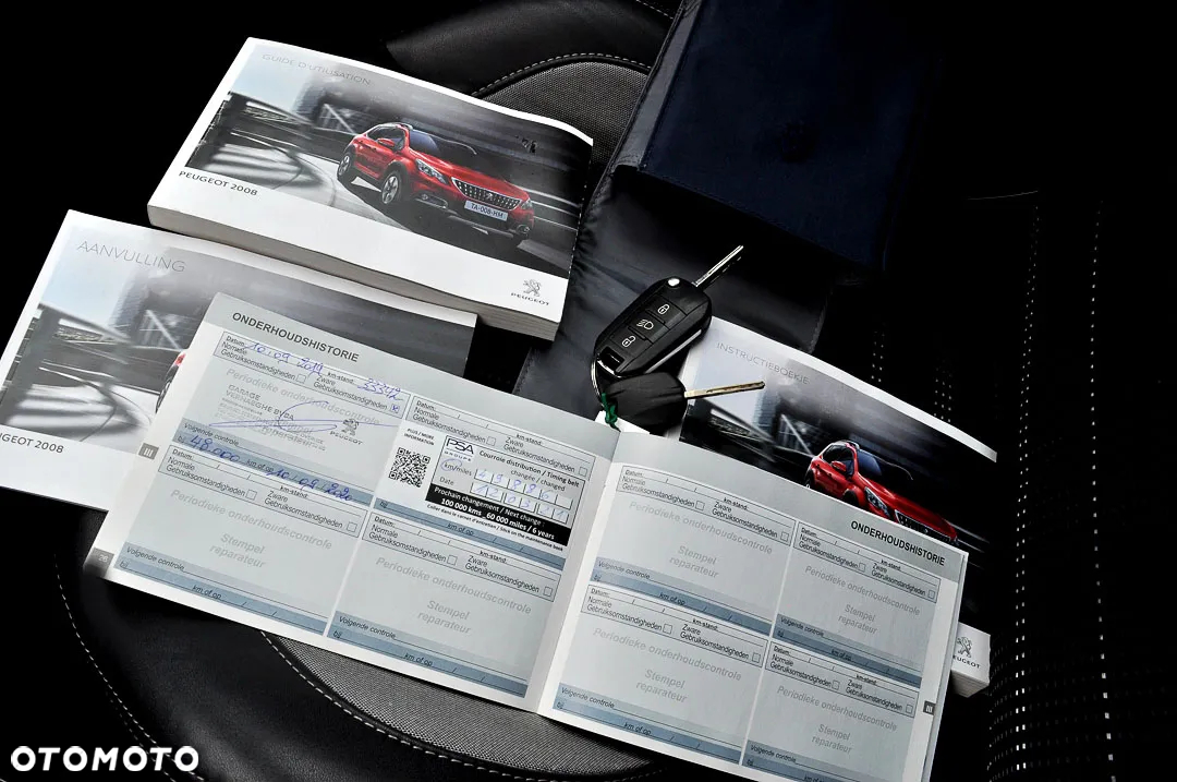 Peugeot 2008 1.2 Pure Tech GPF Allure S&S - 29